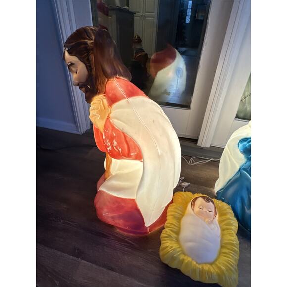 Vintage General Foam Christmas Blow Mold 3 Piece 27" Joseph Mary and Baby Jesus - Picture 9 of 13